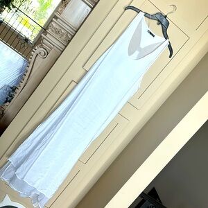 Zara Long white maxi dress size medium
